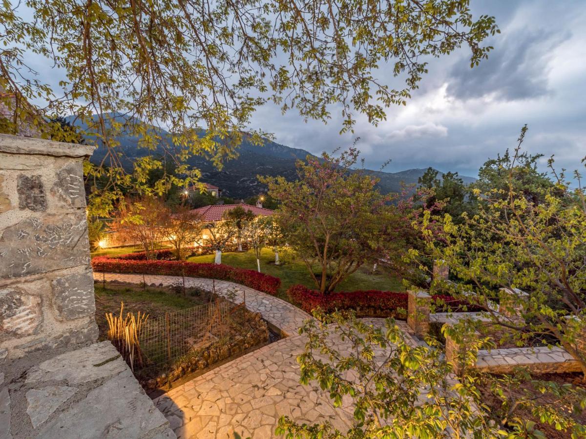 Villa Mylonas Ano Polidhrosos 外观 照片